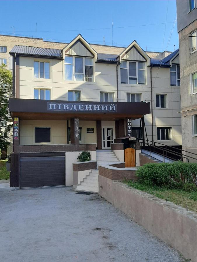 Hotel Pivdennyi Oleksandriia Exteriér fotografie